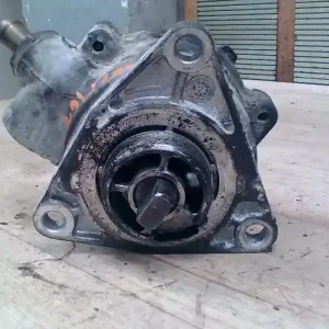 ALFA ROMEO 147 00.10-04.10 Vákuumpumpa 1,9d bontott alkatrész Árcsökkenés