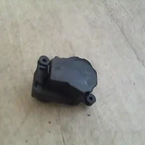 Vásárlói kedvenc ALFA ROMEO 147 00.10-04.10 Fűtés állító motor bontott alkatrész