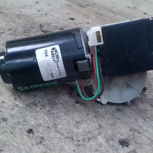 ALFA ROMEO 156 97-03 Ablaktörlő motor első bontott alkatrész Kiárusítás