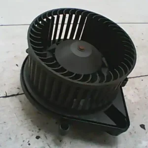 AUDI A4 01-04 Fűtőmotor klímás bontott alkatrész Olcsóbb