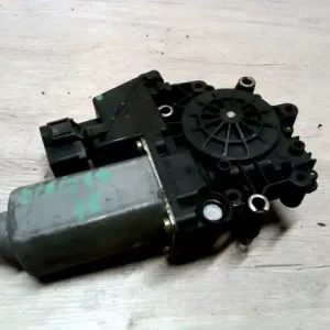AUDI A4 94-98 Jobb első ablakemelő motor bontott alkatrész Szuper akció