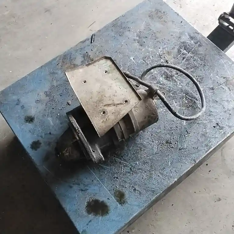 AUDI A4 94-98 önindító. benzines 1.6 b bontott alkatrész Vedd meg online