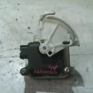 Árcsökkenés AUDI A4 98-01 Fűtésszabályzó zsalu állító motor bontott alkatrész