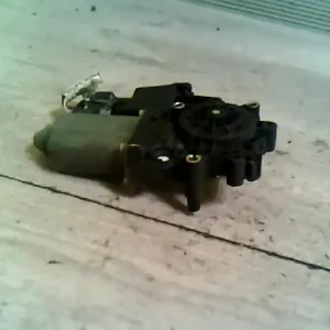 Akciós ár AUDI A4 98-01 Jobb első ablakemelő motor bontott alkatrész