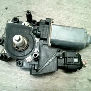 Utolsó esély AUDI A4 94-98 Bal első ablakemelő motor sedan bontott alkatrész