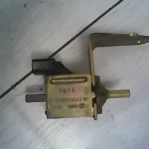 Újdonság AUDI A6 94-97 Vákuum szelep bontott alkatrész