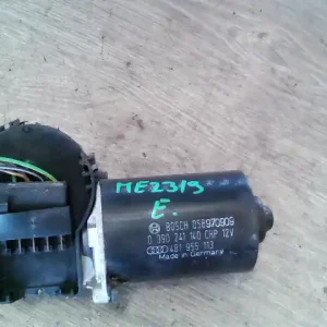 Vásárlói kedvenc AUDI A6 97-04 Ablaktörlő motor első bontott alkatrész