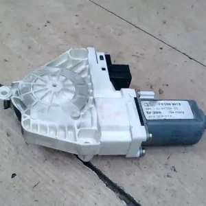 Népszerű AUDI A6 2004.05 - 2008.09 Bal első ablakemelő motor 4 ajtós bontott alkatrész