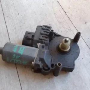 AUDI A6 97-04 Bal első ablakemelő motor bontott alkatrész Alacsony ár