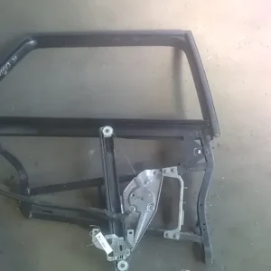 AUDI A6 97-04 Jobb hátsó ablakemelő szerkezet elektromos ajtókeretben, motor nélkül bontott alkatrész Bestseller