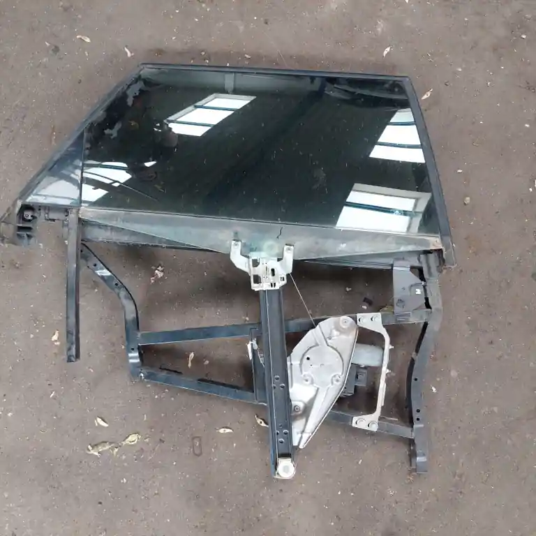 AUDI A6 97-04 Jobb hátsó ablakemelő szerkezet elektromos bontott alkatrész Kedvezmény