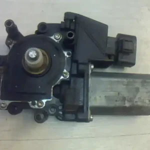 Legjobb ár AUDI A6 97-04 Jobb első ablakemelő motor 4 ajtós bontott alkatrész