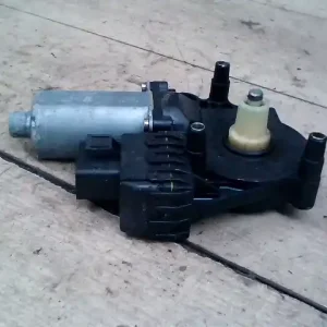 AUDI A6 97-04 Jobb első ablakemelő motor 4 ajtós bontott alkatrész Olcsó