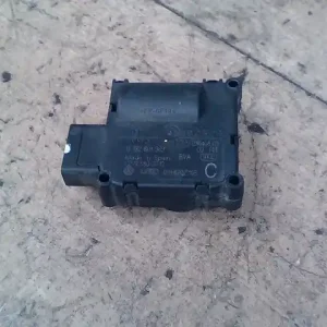 AUDI A8 2003.01.01-2010.02.28 Fűtésszabályzó zsalu állító motor bontott alkatrész Újdonság