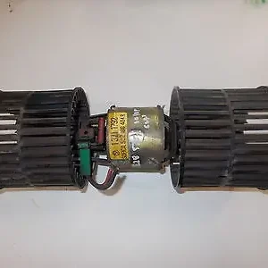 Kihagyhatatlan ajánlat BMW E28 80-90 Fűtőmotor bontott alkatrész