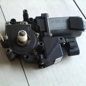 Korlátozott ajánlat AUDI A8 94.06-02.12 Bal hátsó ablakemelő motor bontott alkatrész