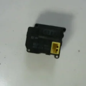 AUDI A8 94.06-02.12 Fűtés állító motor bontott alkatrész Népszerű