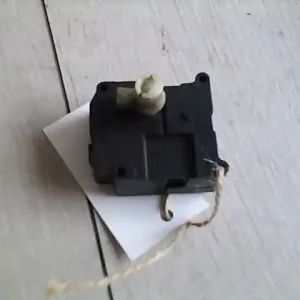 AUDI A8 94.06-02.12 Fűtésszabályzó zsalu állító motor bontott alkatrész Szuper akció