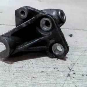 Árcsökkenés AUDI A8 94.06-02.12 Generátor tartó bak bontott alkatrész