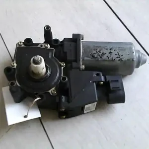 AUDI A8 94.06-02.12 Jobb első ablakemelő motor bontott alkatrész Végkiárusítás
