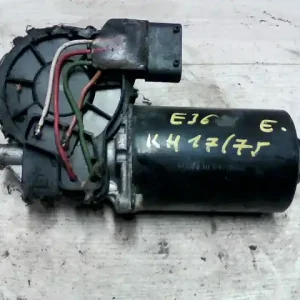 Kihagyhatatlan ajánlat BMW E36 89-00 Ablaktörlő motor első 4 vezetékes bontott alkatrész