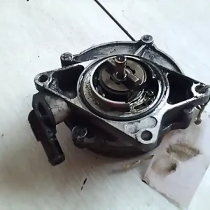 AUDI A8 94.06-02.12 Vákuumpumpa bontott alkatrész Vedd meg online