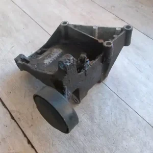 Szezonális akció BMW E36 89-00 Generátor tartó bak bontott alkatrész