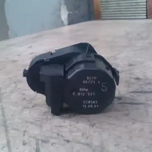 Biztonságos vásárlás BMW E46 Compact 2001.03.01-2003.02.28 Fűtésszabályzó zsalu állító motor bontott alkatrész