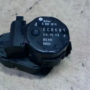 BMW E60 2003.07.01-2010.10.01 Fűtésszabályzó zsalu állító motor bontott alkatrész Azonnali szállítás