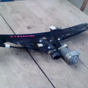 BMW E61 2003.07.01-2010.10.01 Jobb hátsó ablakemelő szerkezet elektromos kombi bontott alkatrész Vedd meg online