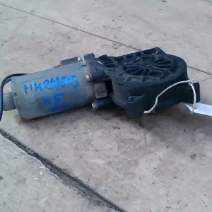 BMW X5 (E53) 2000.05.01-2006.12.31 Jobb hátsó ablakemelő motor 5 ajtós bontott alkatrész Nézd meg most