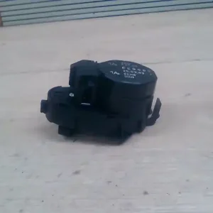 BMW E65 02.09.01-08.09.30 Fűtés állító motor bontott alkatrész Akció