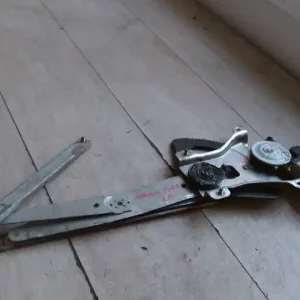 Szuper akció CHEVROLET AVEO T200 03.01-07.12 Jobb első ablakemelő szerkezet elektromos bontott alkatrész