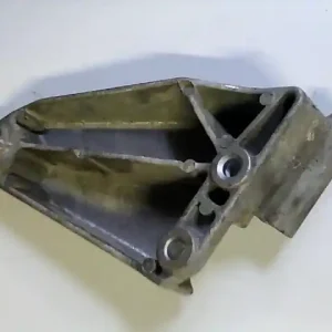 Ne maradj le CHEVROLET LACETTI Generátor tartó bak bontott alkatrész