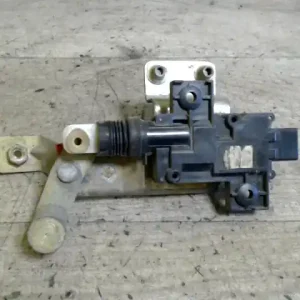 CHRYSLER PT CRUISER 99-06 Jobb hátsó központi zár motor bontott alkatrész Ne maradj le