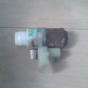 Akciós ár CHRYSLER VOYAGER 01.03-05.01 Fényszórómosó motor bontott alkatrész