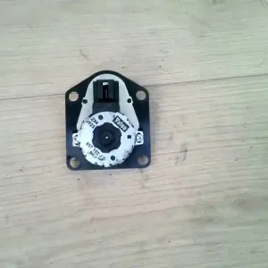 Alacsony ár CITROEN C5 -04.09 Fűtés állító motor bontott alkatrész