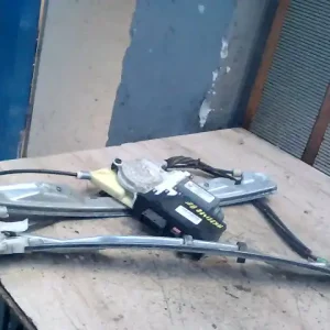 Legkelendőbb CITROEN C5 -04.09 Bal első ablakemelő szerkezet elektromos bontott alkatrész