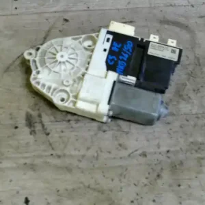 Vásárlói kedvenc CITROEN C5 05- Jobb első ablakemelő motor elektronika 5 ajtós bontott alkatrész