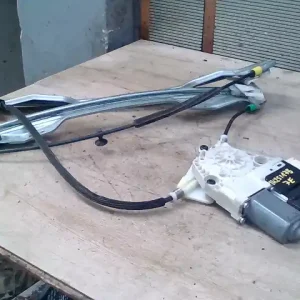 Kedvezményes ár CITROEN C5 05- Jobb első ablakemelő szerkezet elektromos 5 ajtós bontott alkatrész