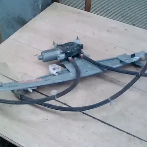 Nézd meg most CITROEN XSARA PICASSO -04 Jobb első ablakemelő szerkezet elektromos bontott alkatrész