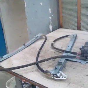 CITROEN XSARA PICASSO -04 Jobb első ablakemelő szerkezet elektromos 5 ajtós bontott alkatrész Prémium