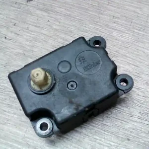 CITROEN XSARA PICASSO 04- Fűtésszabályzó zsalu állító motor bontott alkatrész Kedvezmény