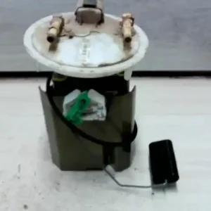 DACIA LOGAN 04.11-08.06 üzemanyag szivattyú 1.5dci bontott alkatrész Olcsóbb