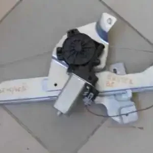 Kihagyhatatlan ajánlat DACIA DUSTER Bal első ablakemelő szerkezet elektromos bontott alkatrész