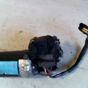 DACIA LOGAN 04.11-08.06 Ablaktörlő motor első 5 vezetékes bontott alkatrész Kedvezmény