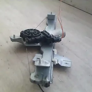 Olcsó DACIA SANDERO Jobb első ablakemelő szerkezet elektromos bontott alkatrész