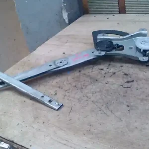 DAEWOO KALOS Jobb első ablakemelő szerkezet elektromos bontott alkatrész Árengedmény