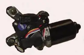 Olcsóbb DAEWOO LANOS -01 Ablaktörlő motor első bontott alkatrész