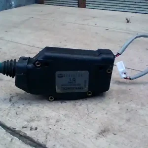 Biztonságos fizetés DAEWOO Tacuma 99-04 Csomagtérajtó központi zár motor 5 ajtós bontott alkatrész